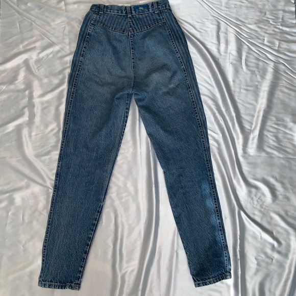 𓆉 Vintage Chic Sunset Blue Jeans 𓆉 - Picture 4 of 5